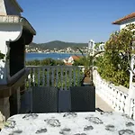 Coastal Comfort In 아파트 Vinišće