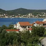 아파트 Coastal Comfort In Vinišće