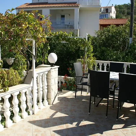 Coastal Comfort In * Vinisce