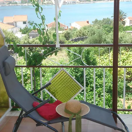 Coastal Comfort In * Vinisce